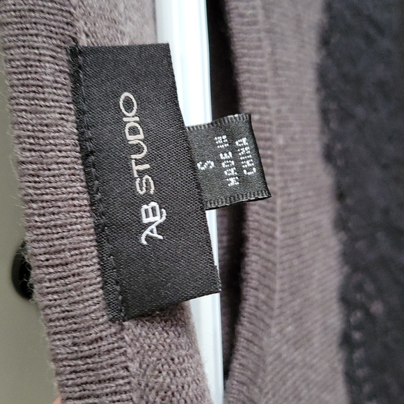 Sweater Dress - Picture 5 of 7